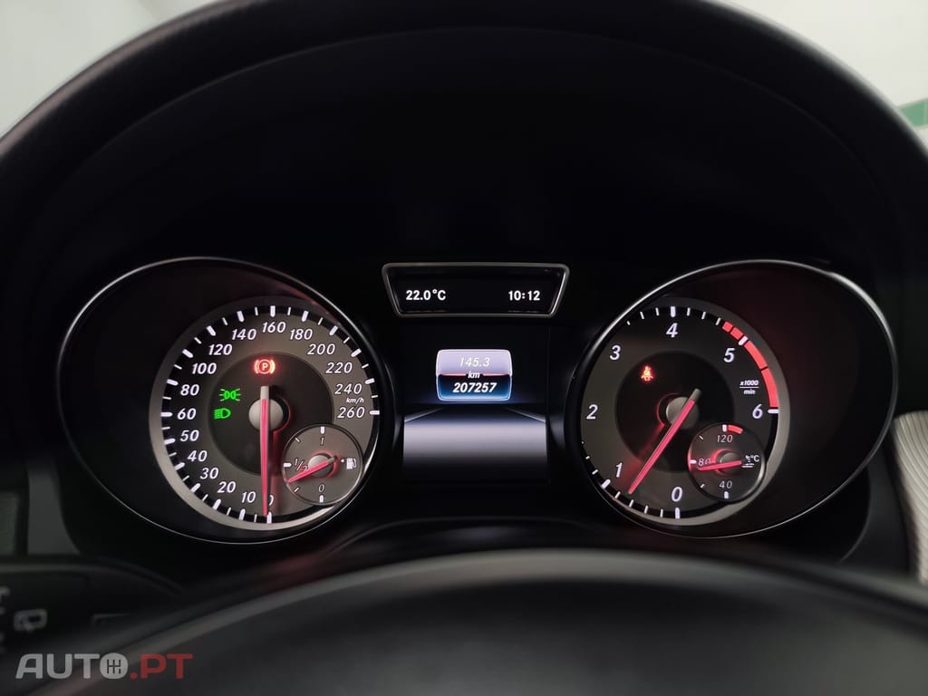 Mercedes-Benz CLA 200 d Shooting Brake Urban