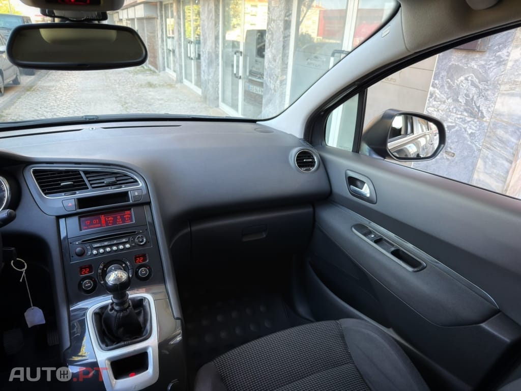 Peugeot 5008 1.6 HDi 7L Active