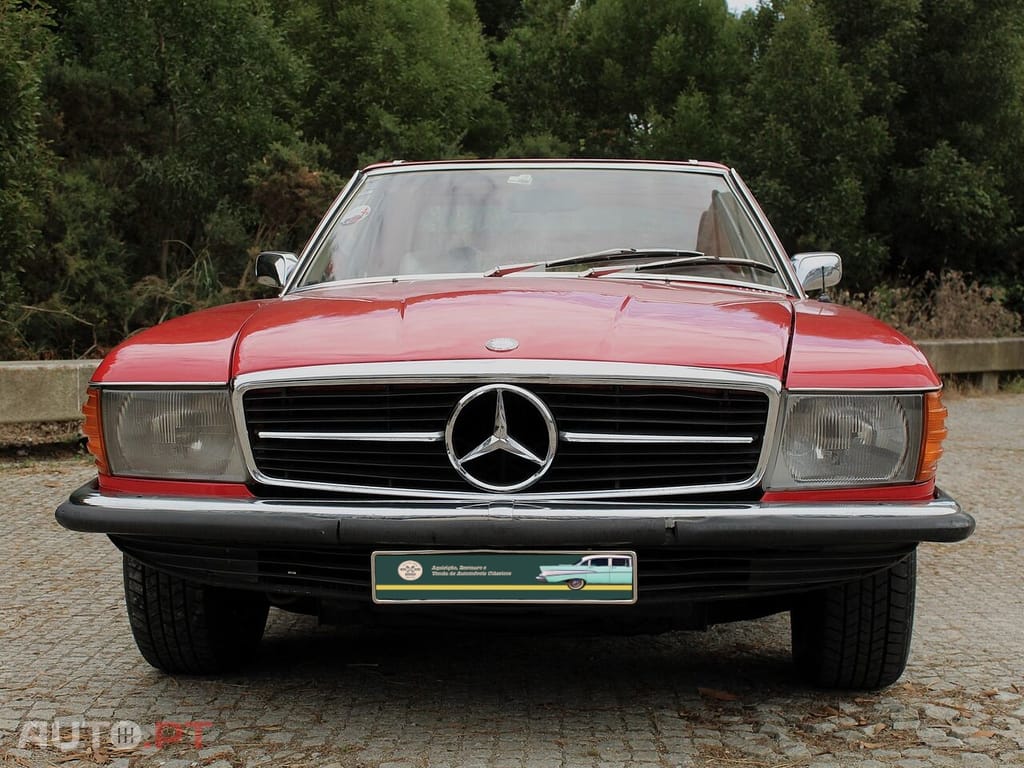Mercedes-Benz SL 350 R107
