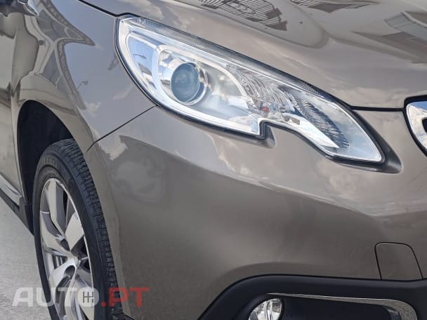 Peugeot 2008 1.2eTHP Allure