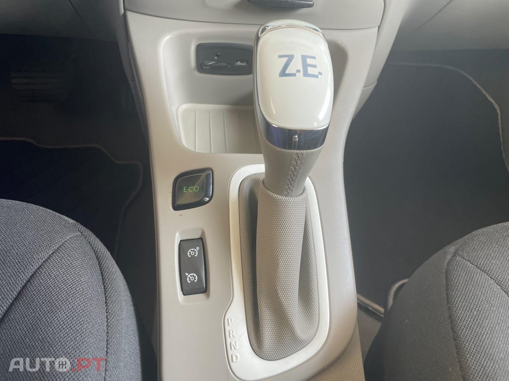 Renault Zoe (s/ Bateria) 22 kwh Zen