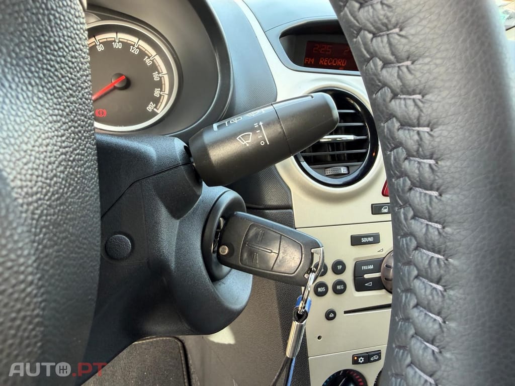 Opel Corsa 1.2 Enjoy Easytronic