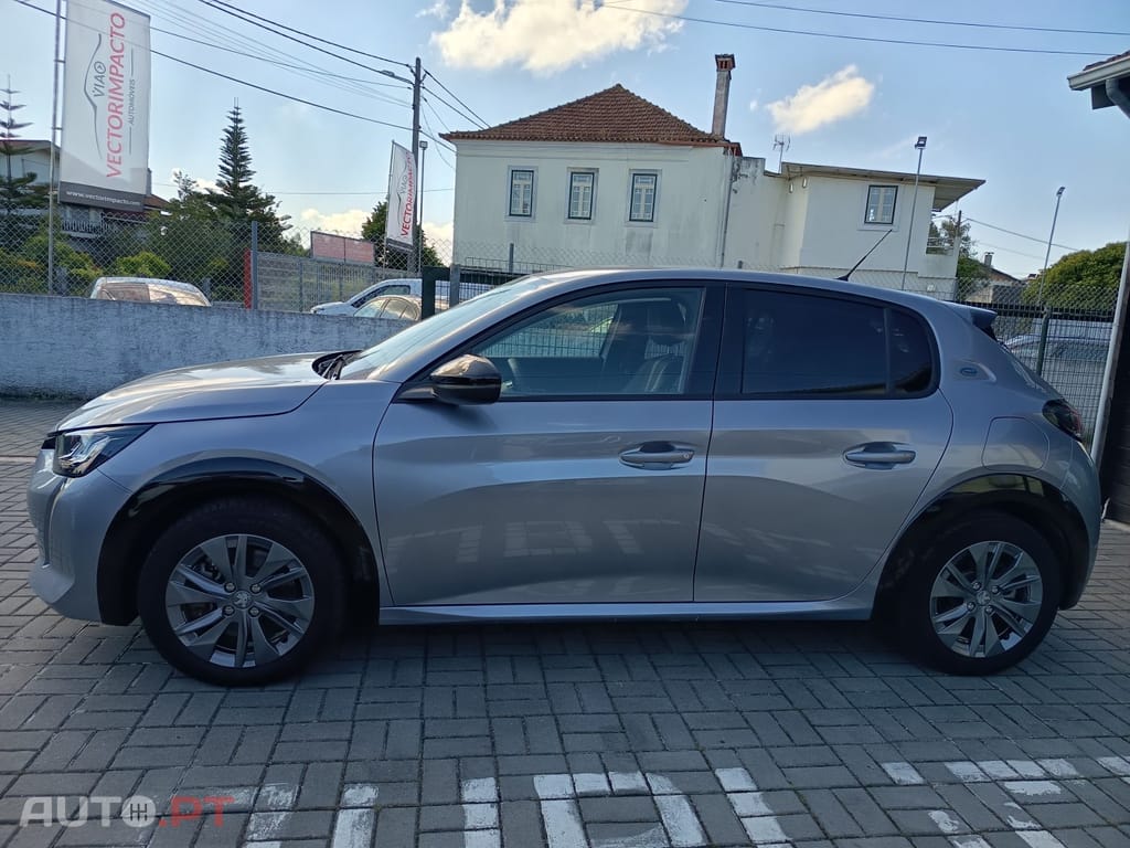 Peugeot E-208 50 kWh Allure