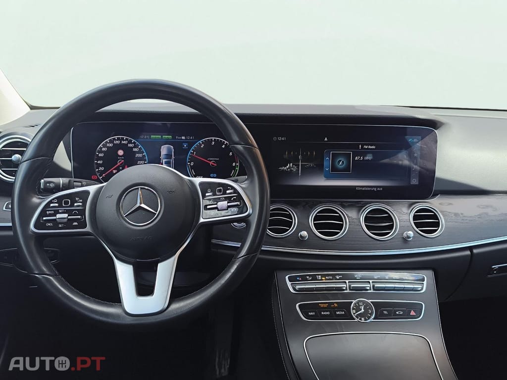 Mercedes-Benz E 300 de 9G-TRONIC AMG Line