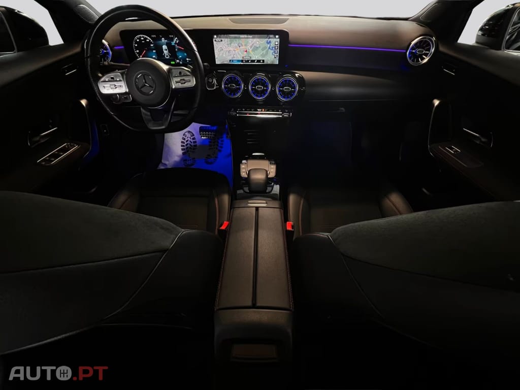 Mercedes-Benz A 250 I.V.A DEDUTIVEL AMG Pack NIGHT