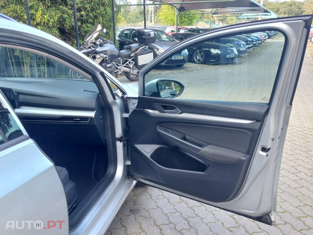 Volkswagen Golf Variant 2.0 TDi Executive DSG