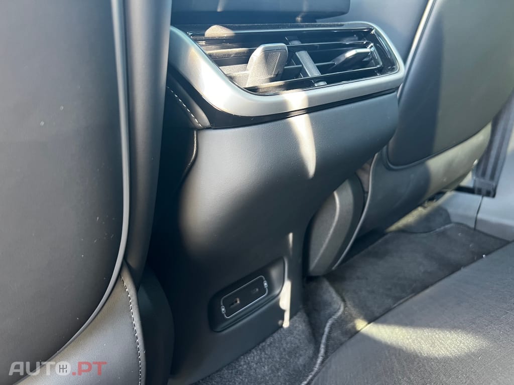 XPeng G9 98 kWh AWD Performance