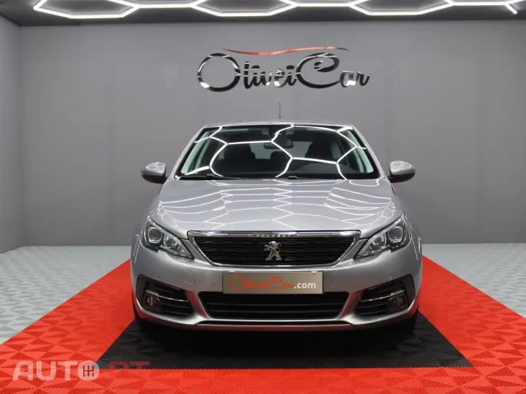 Peugeot 308 SW 1.5 BlueHDI Active — fotografia 4