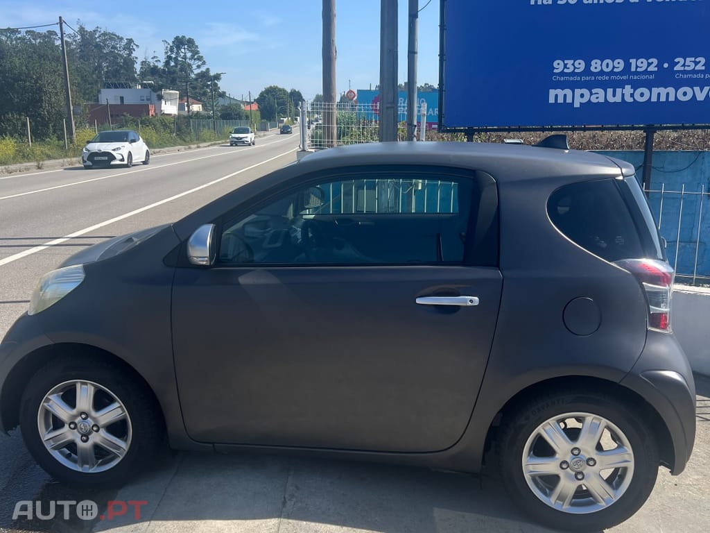 Toyota iQ 1.0 VVT-i