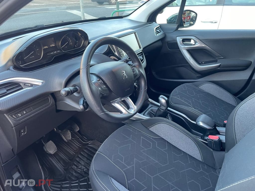 Peugeot 2008 1.2 PureTech Active