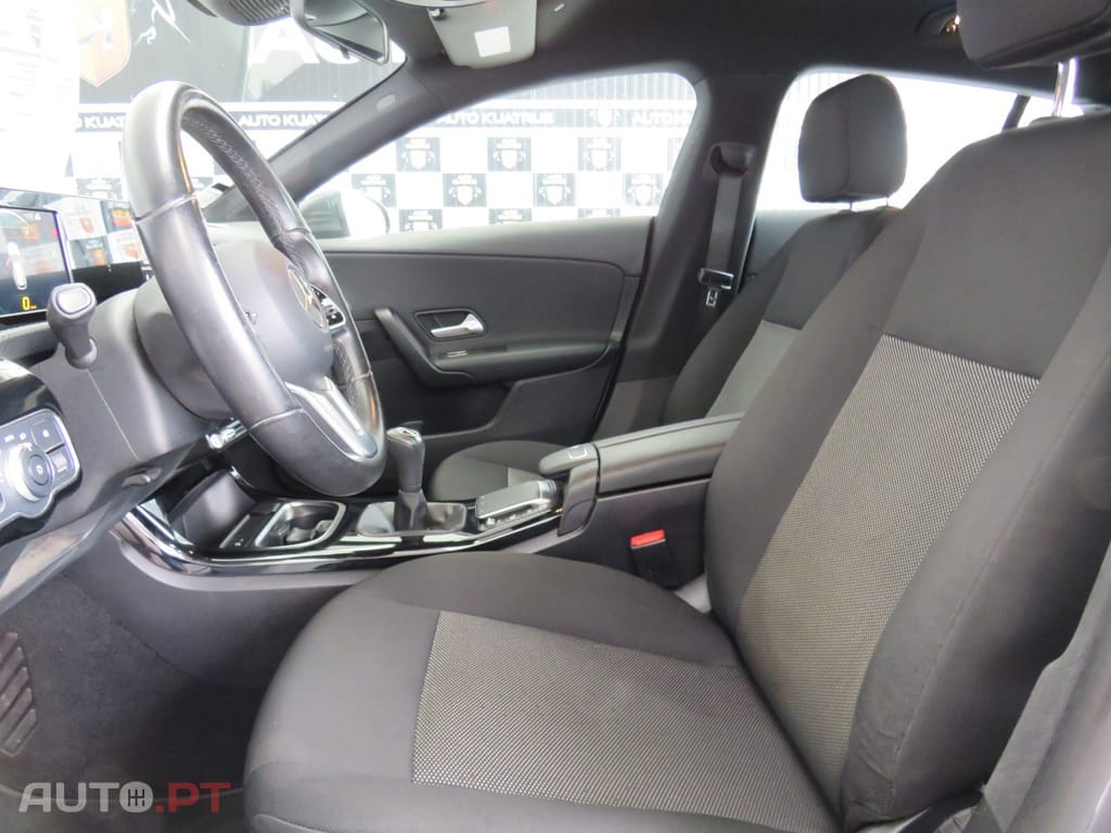 Mercedes-Benz CLA 180 d Shooting Brake Style Plus