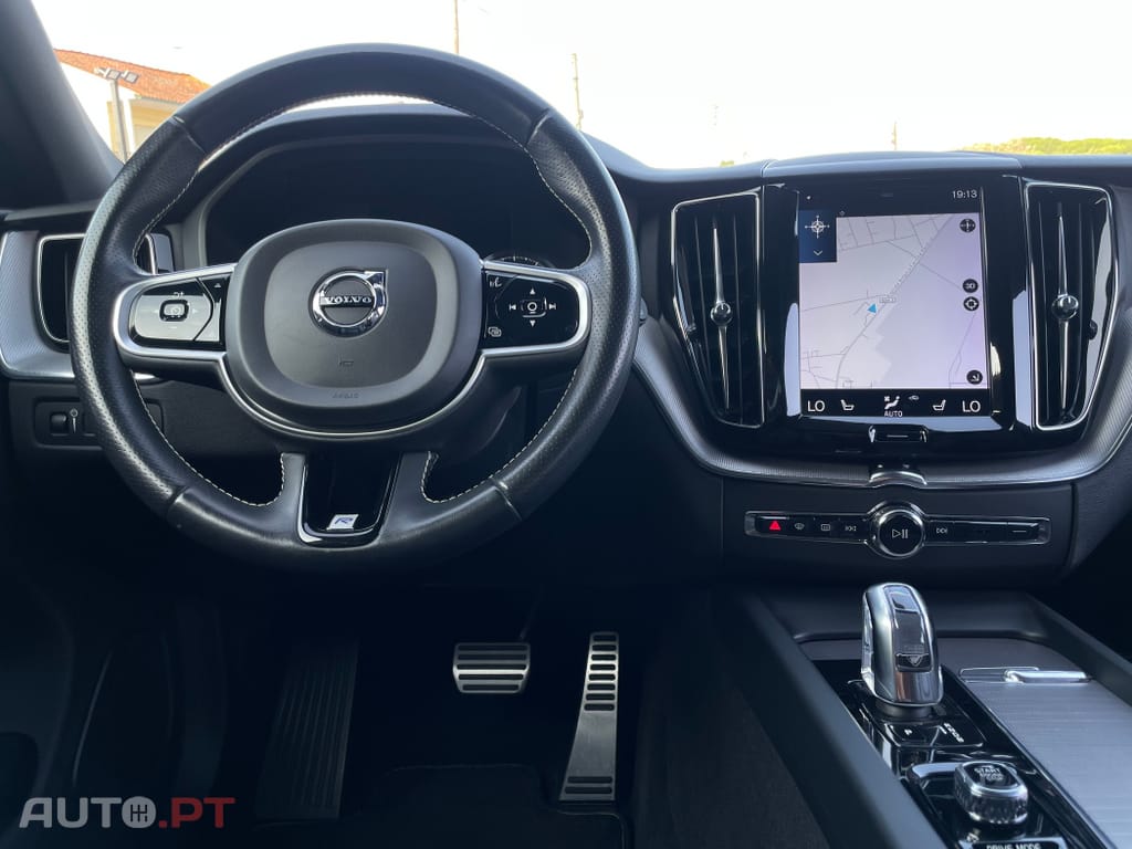Volvo XC60 2.0 T8 PHEV R-Design AWD
