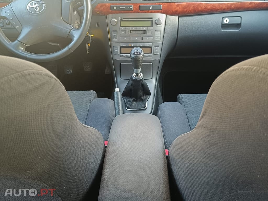 Toyota Avensis LB 2.0 D-4D Sol