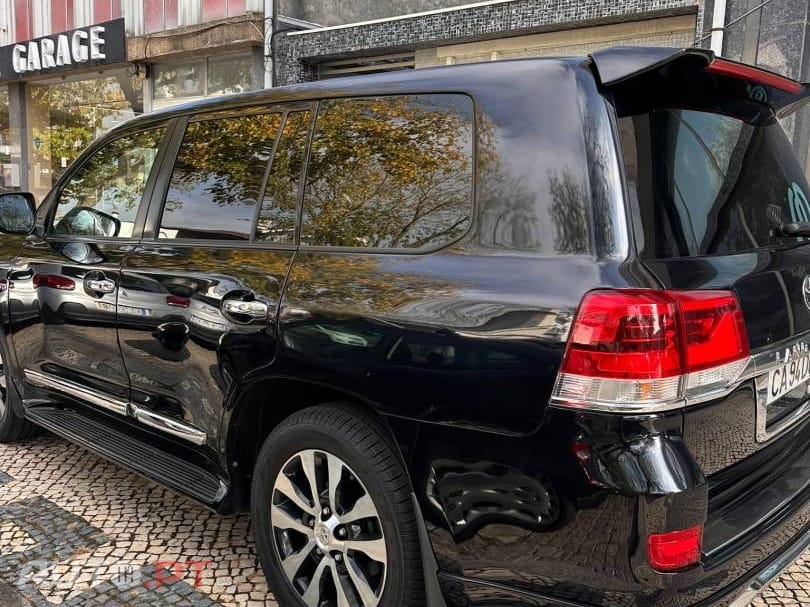Toyota Land Cruiser Executive