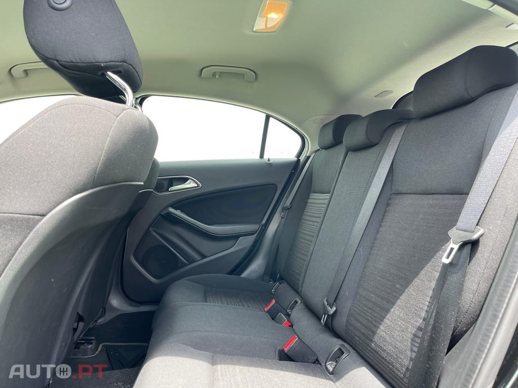 Mercedes-Benz A 180 d