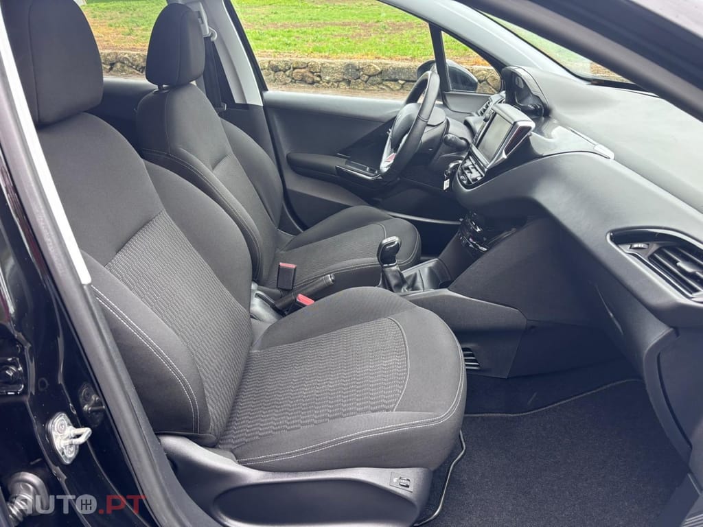 Peugeot 208 1.6 BlueHDi Allure