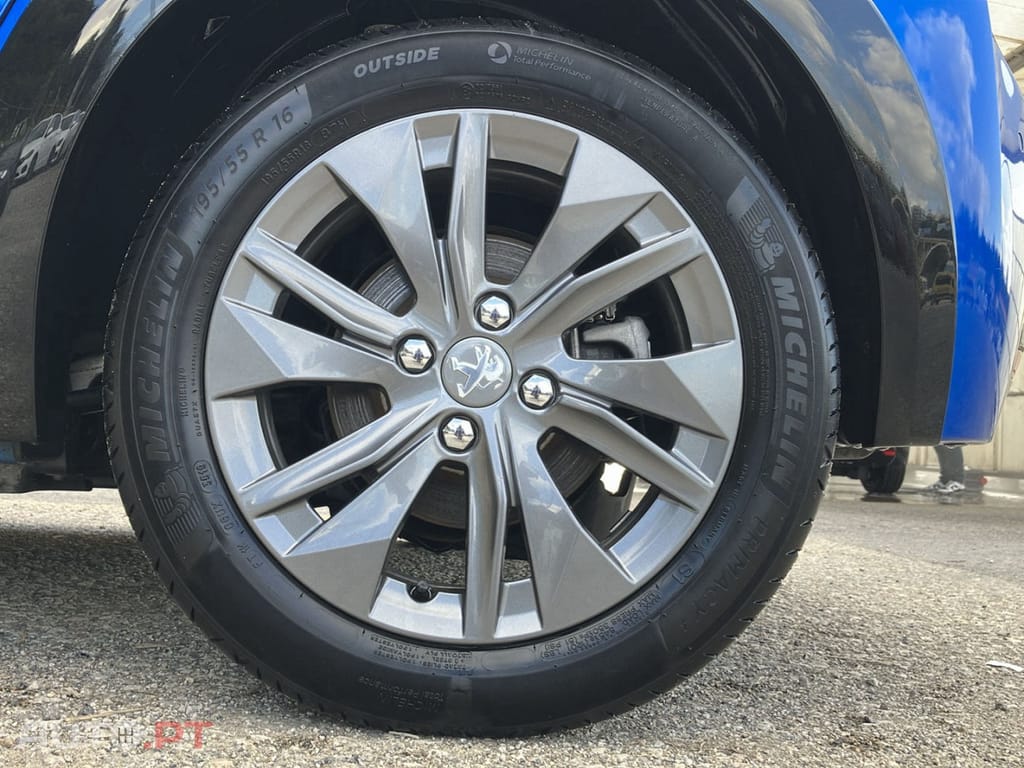 Peugeot E-208 50 KWh Allure Pack