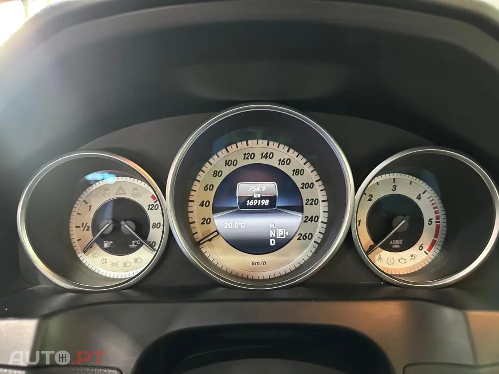 Mercedes-Benz E 250 d Auto