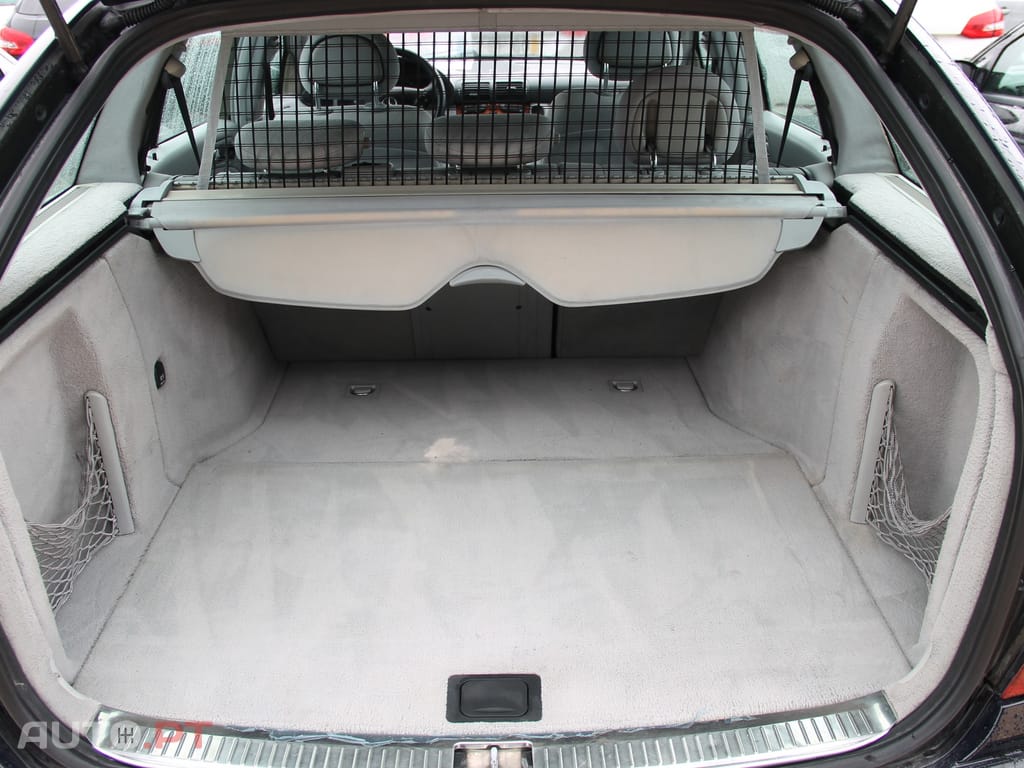Mercedes-Benz C 220 Outro