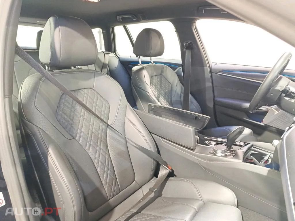 BMW 530 e Pack Desportivo M