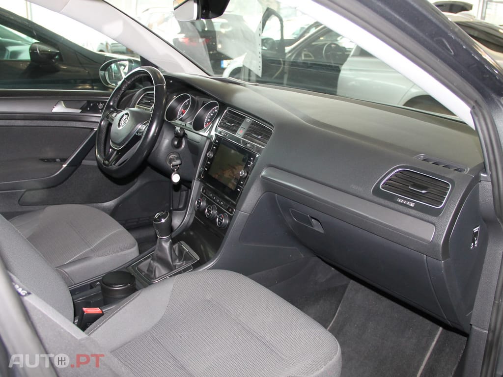 Volkswagen Golf 1.6 TDI Confortline