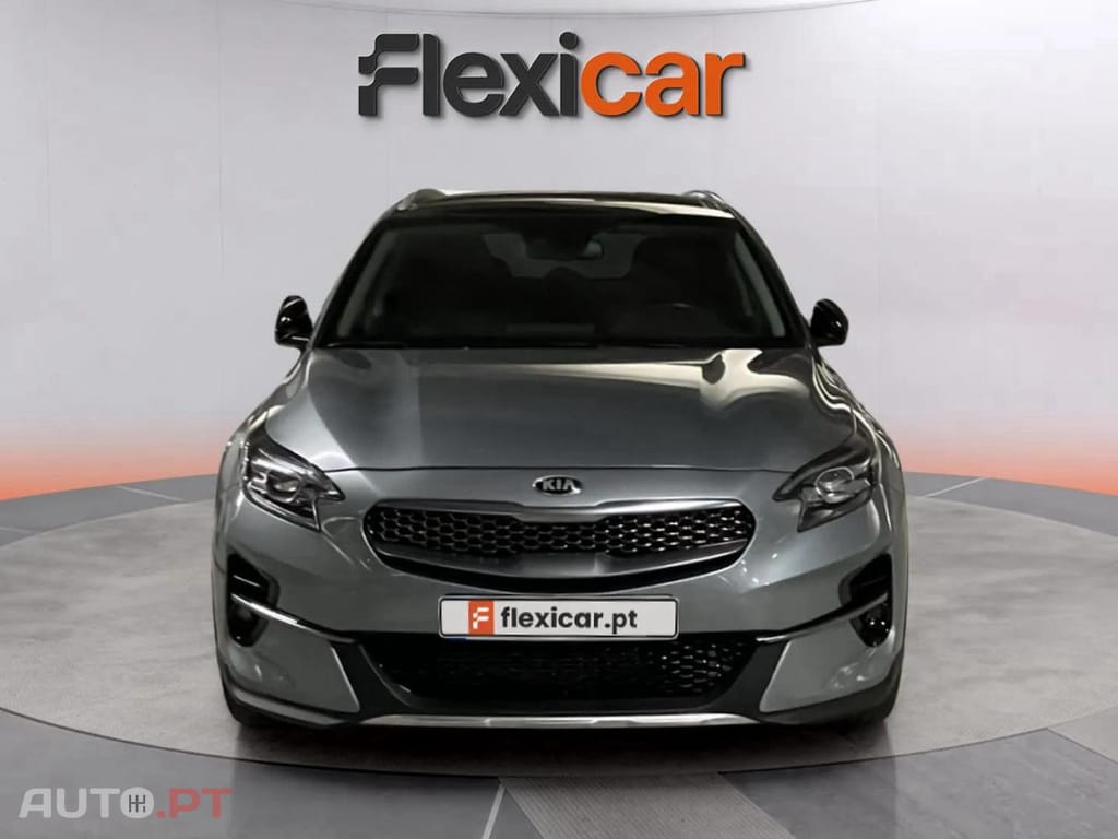 Kia Xceed 1.4 T-GDI Tech + SRF 7DCT