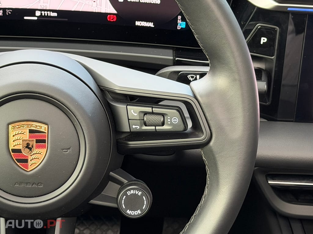 Porsche Macan Electric 4