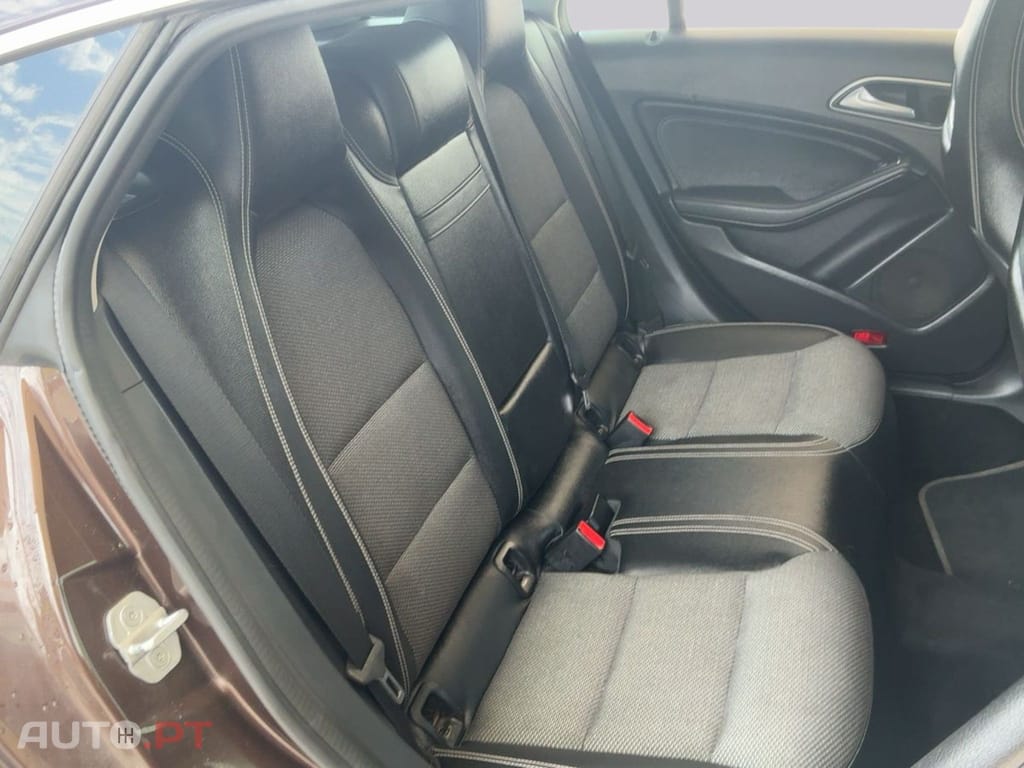 Mercedes-Benz CLA 180 d Shooting Brake