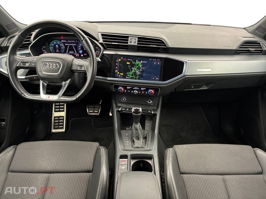 Audi Q3 45 TFSIe S line S tronic