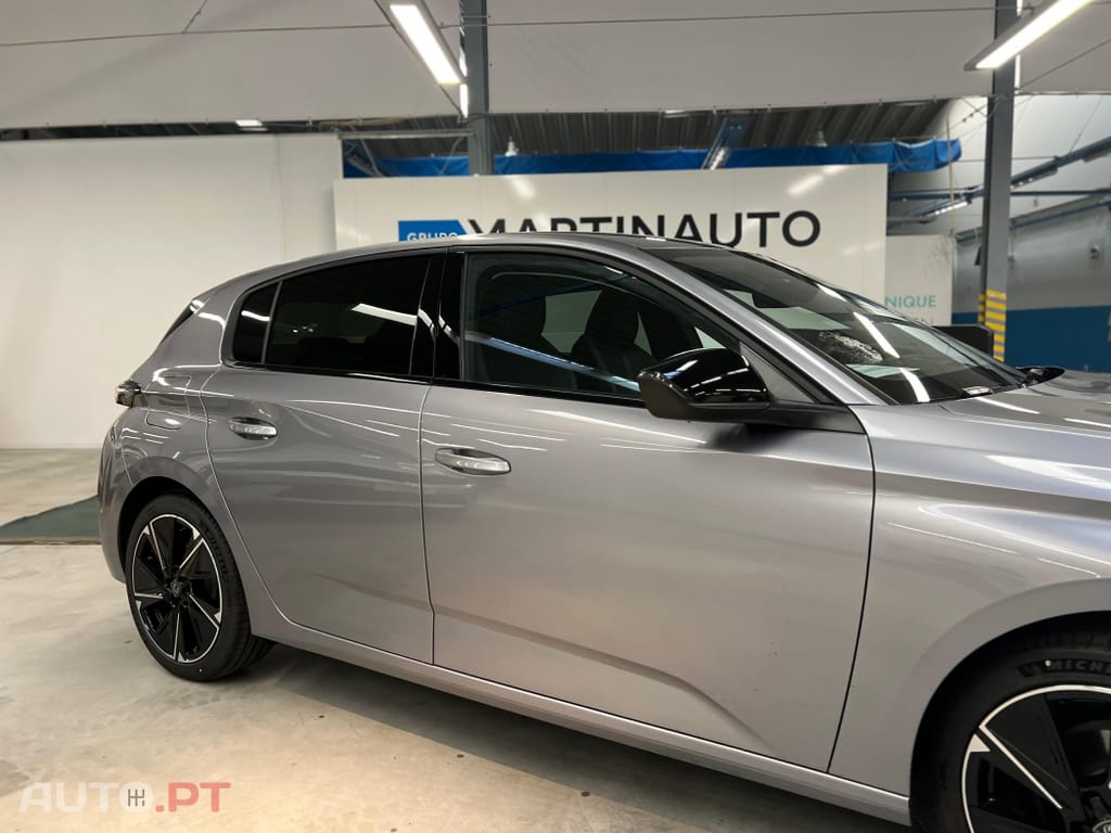Peugeot E-308 54 kWh Style