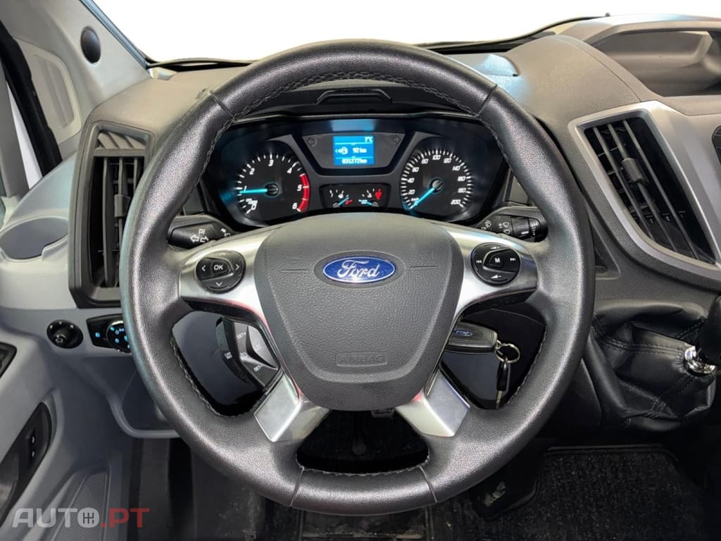 Ford Transit 2.2 Roller Team