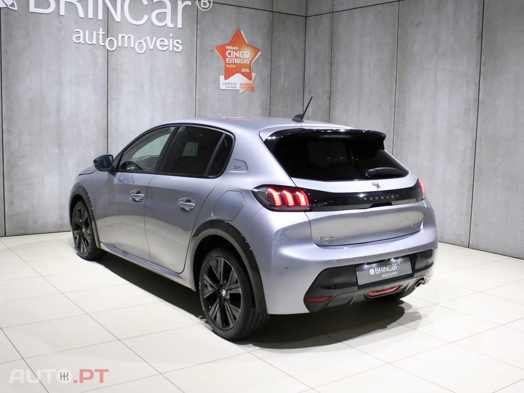Peugeot 208 1.2 PureTech GT EAT8