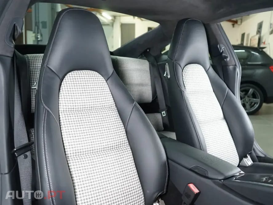 Porsche 911 Carrera 2 PDK