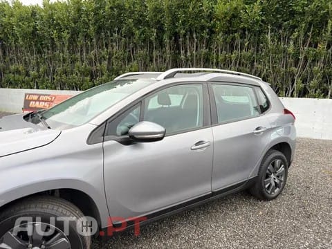 Peugeot 2008 1.2 PureTech Active