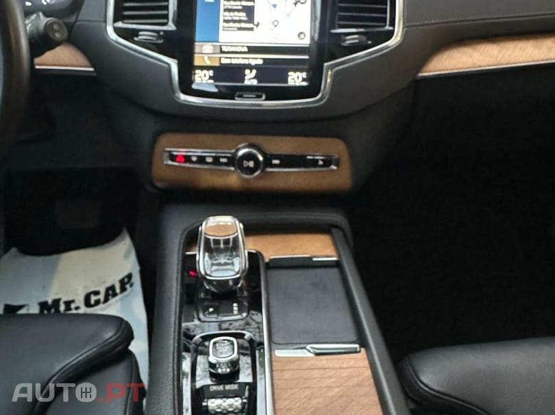 Volvo XC90 2.0 T8 PHEV Inscription Expression AWD