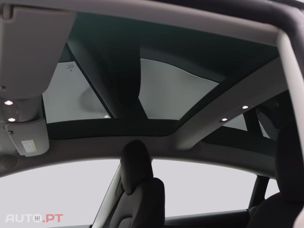Tesla Model 3 Long-Range AWD I.V.A DEDUTÍVEL