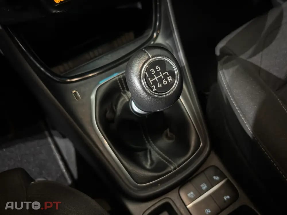 Ford Puma 1.0 EcoBoost MHEV Titanium Design