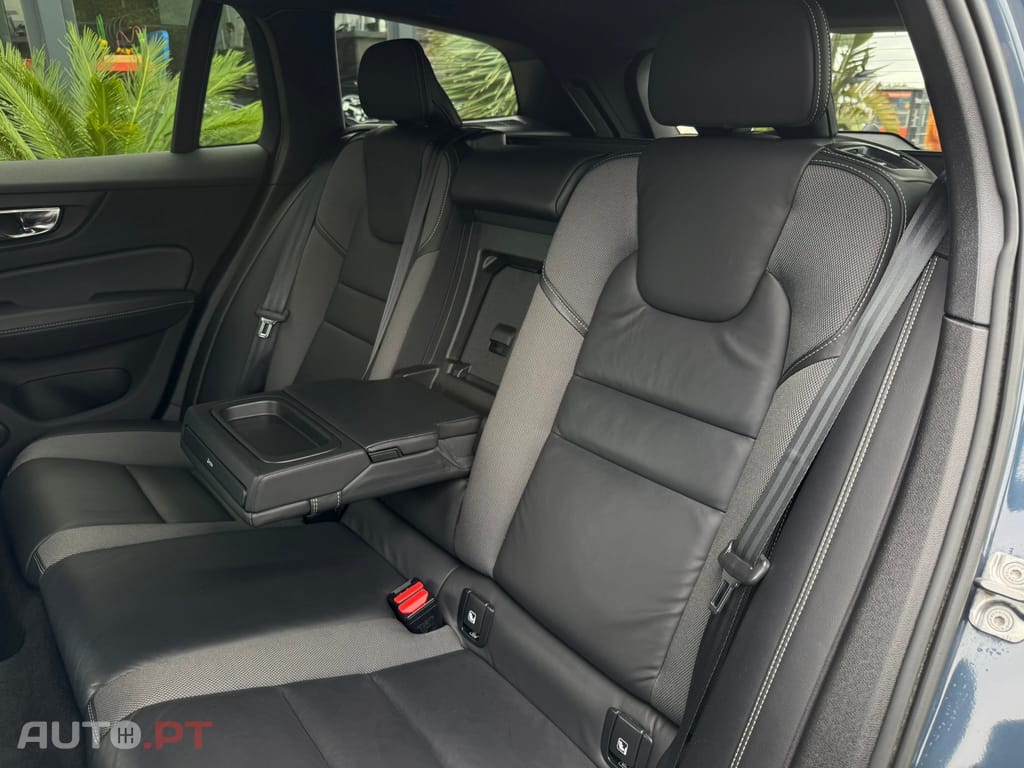 Volvo V60 2.0 D3 R-Design Geartronic