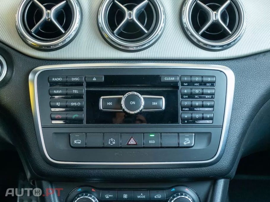 Mercedes-Benz GLA 220 CDI 4Matic 7G-DCT Style