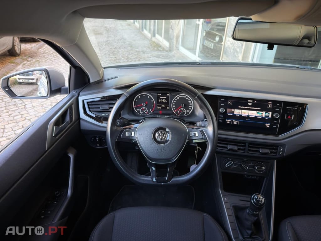 Volkswagen Polo 1.0 Confortline