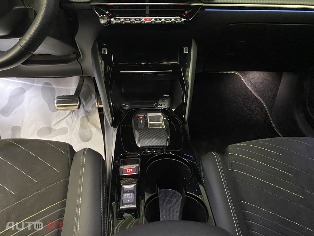 Peugeot 208 1.2 Hybrid GT e-DCS6