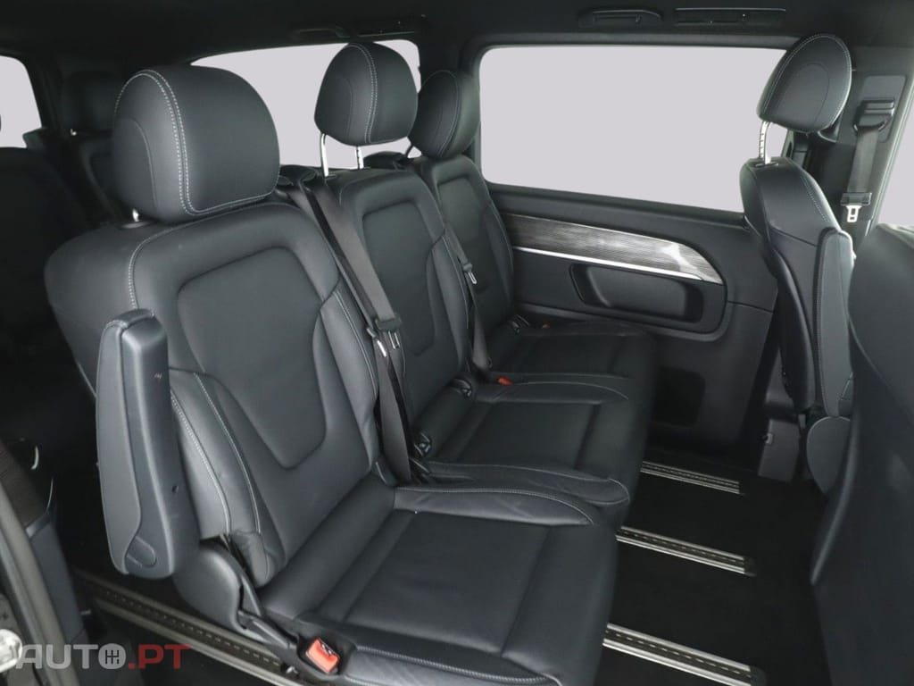 Mercedes-Benz EQV 300 EXTRALONG I.V.A DEDUTÍVEL 