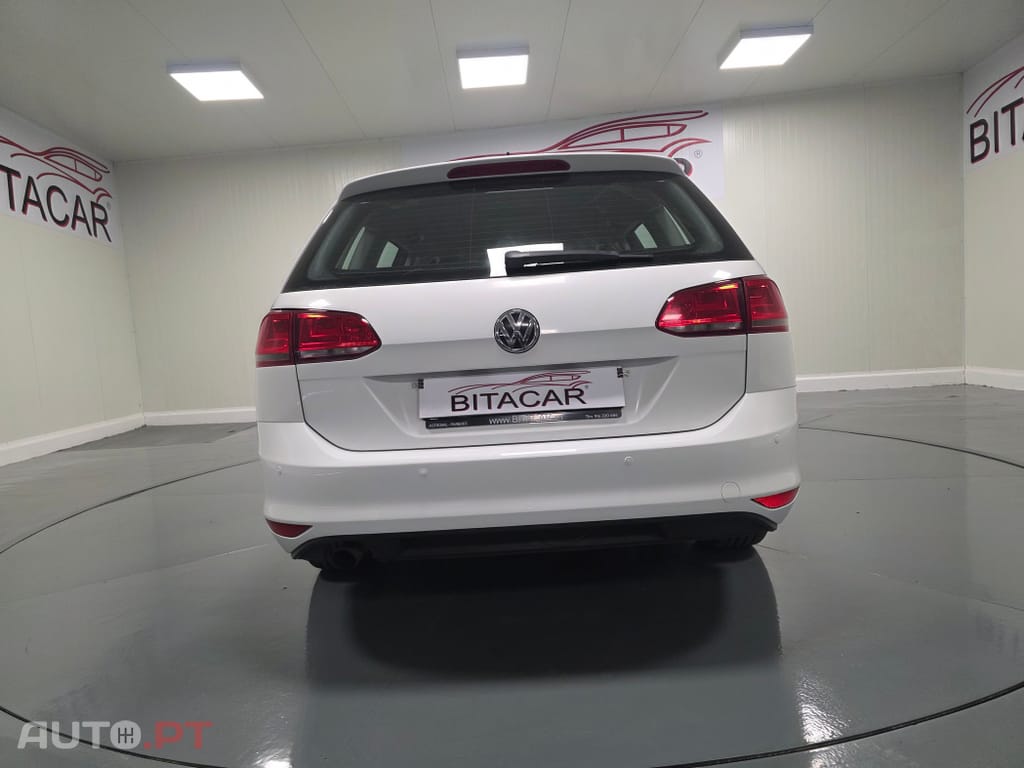 Volkswagen Golf 1.6 HDI CONFORTLINE