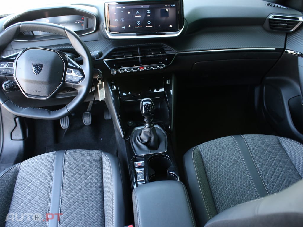 Peugeot 2008 1.2 PureTech Allure