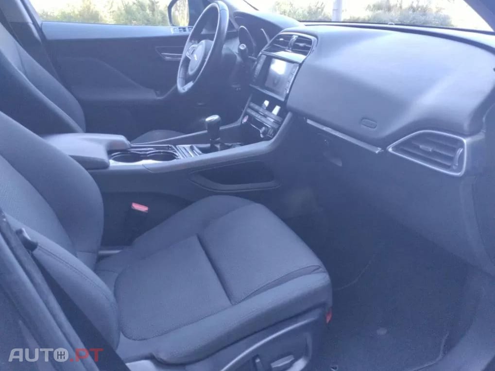 Jaguar F-Pace 2.0 i4D Prestige