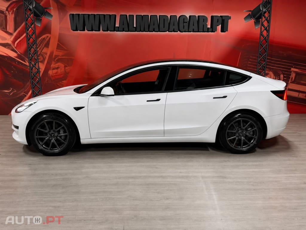 Tesla Model 3 Tração Traseira