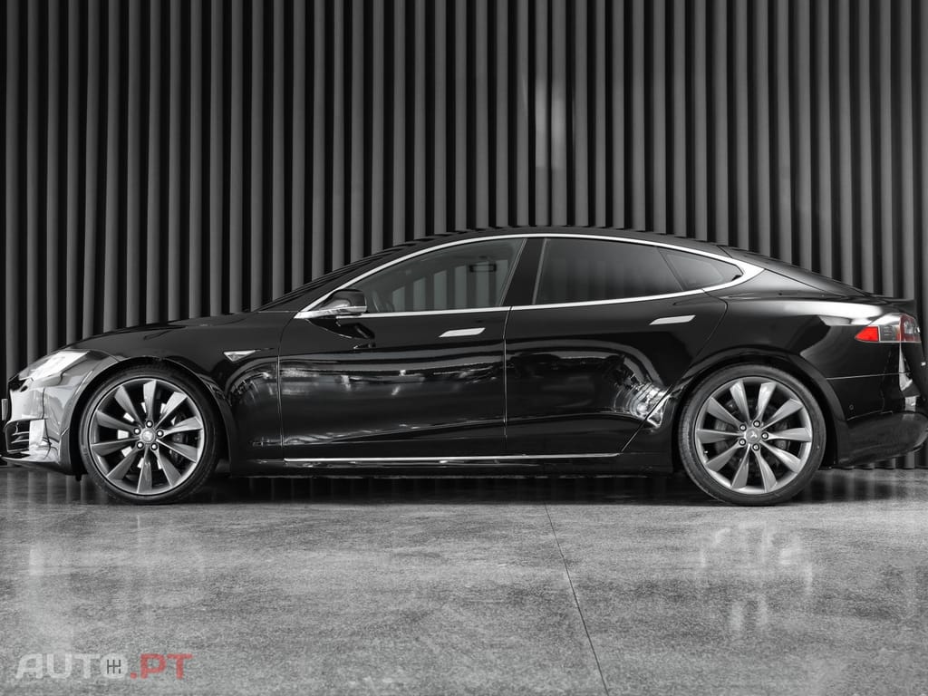 Tesla Model S 90D