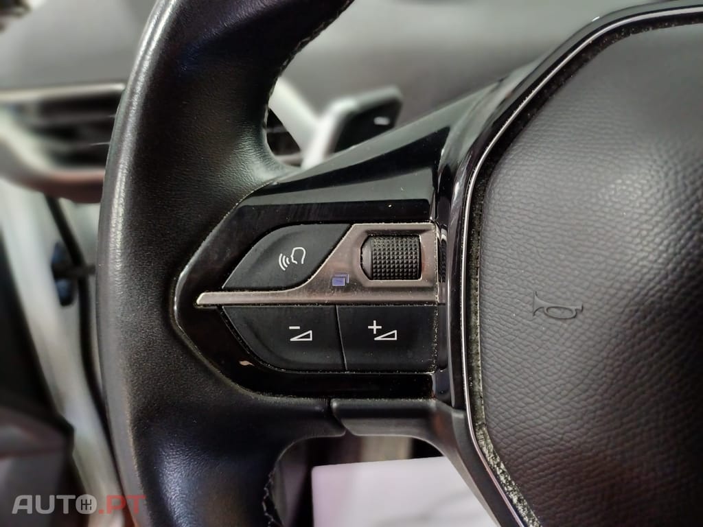 Peugeot 3008 1.5 BlueHDi Allure EAT8