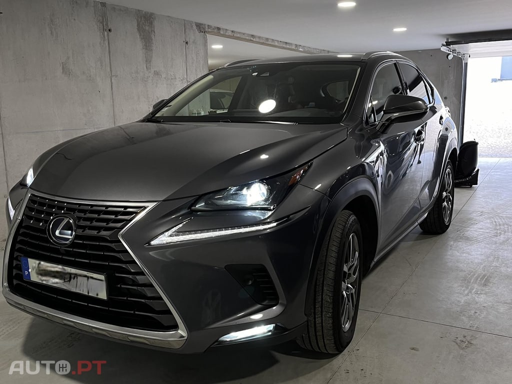 Lexus NX 300h Executive+