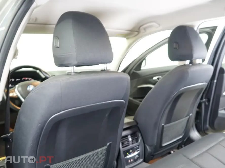 BMW 330 e Aut. Sport Line